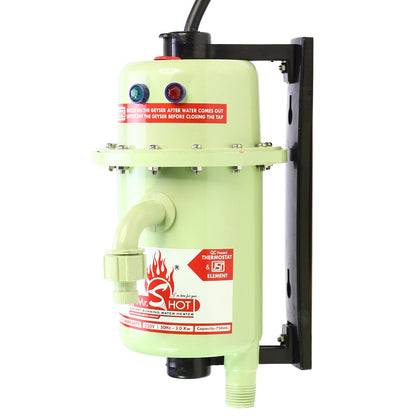 Mr.SHOT® Classic | Premium 3000W instant water heater with durable ABS body | Green